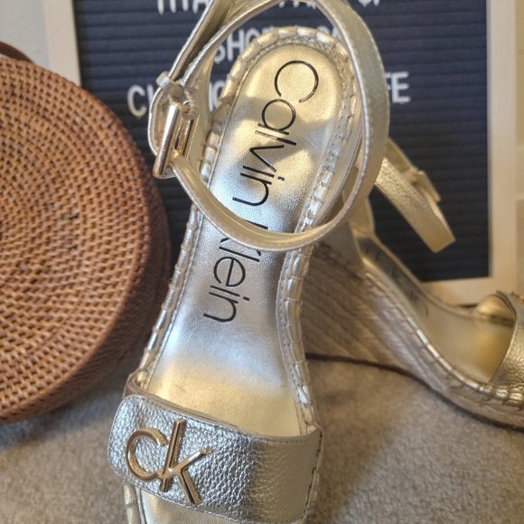 Calvin Klein 7.5 espadrille wedge shoes - Picture 5 of 5